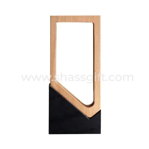 Trophy With Wood Crystal And Black Stone